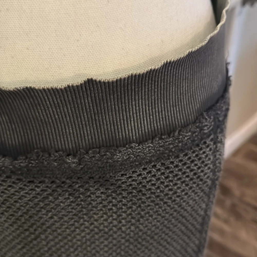 Incredible cotton mesh with full lining Free People skirt in grey NWOT! - Picture 7 of 12